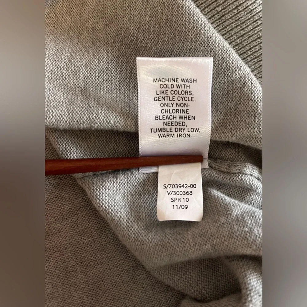 Banana Republic Sweater Mens XXL Gray V-Neck Sleeveless Cotton Golf, Preppy